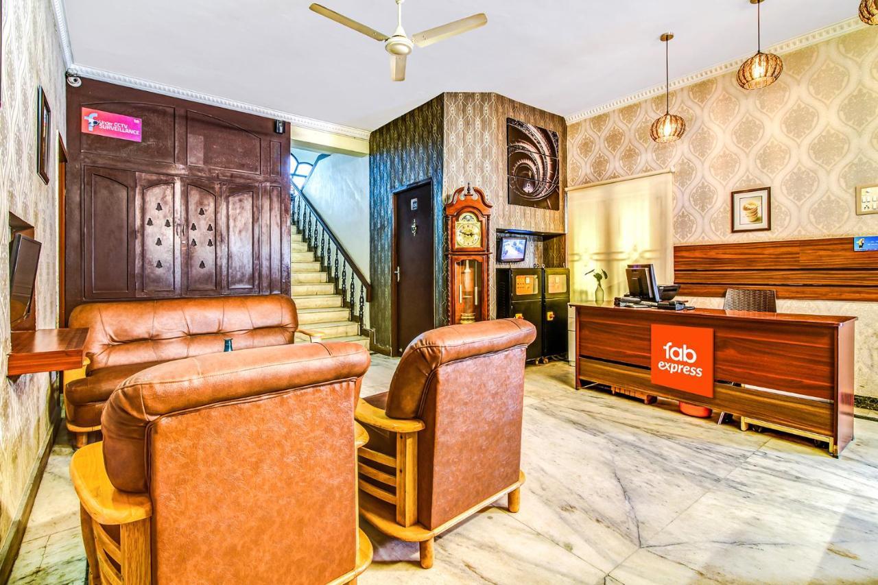 Fabexpress Nestlay Rooms - 100M From Velammal Hall, Moggappair เชนไน ภายนอก รูปภาพ